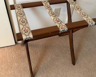 Wooden Folding Luggage Stand with Floral Tapestry Fabric Straps