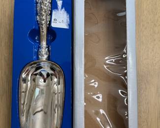 Wallace Antique Baroque Silver-plated Ice Scoop