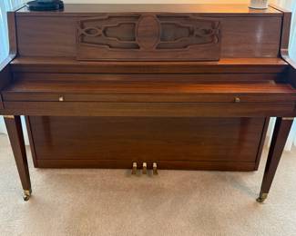 Kawai Upright Piano
(Serial # 214373)