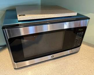 105 GE Stainless Microwave