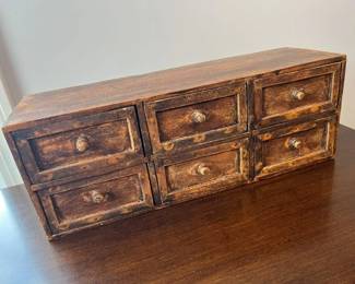 105 Small Jewelry Chest