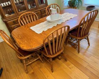 105 TempleStuart Oak Hill Dining Table 