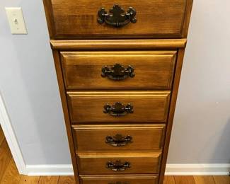 105 Bassett 5Drawer Lingerie Chest