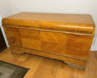 105 Lane Waterfall Vintage Cedar Chest