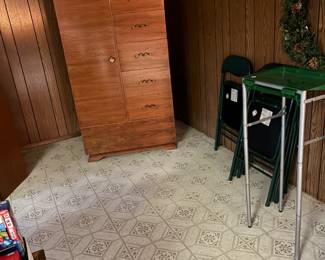 cedar wardrobe new folding chairs