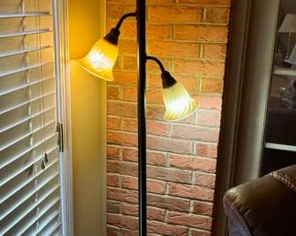 Elegant Designs Light Torchiere Floor Lamp with Scalloped Glass Shades