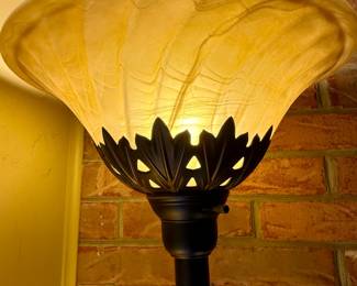 Elegant Designs Light Torchiere Floor Lamp with Scalloped Glass Shades second image