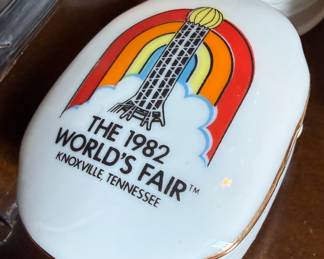 Worlds Fair Commemorative Trinket Box