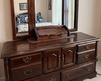 Vintage Thomasville Mahogany Dresser with TriFold Mirror and Carved Rose Detail