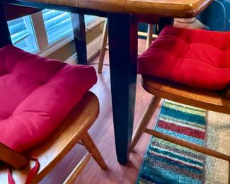 Hunt Country Furniture Spindle Back Dining Set second image