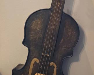Decorative Metal Violin Wall Art with Gold Accents