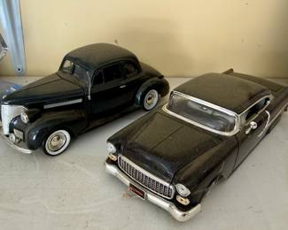 Jada Toys Chevrolet Bel Air Old Skool and Chevrolet Coupe Scale Model Cars