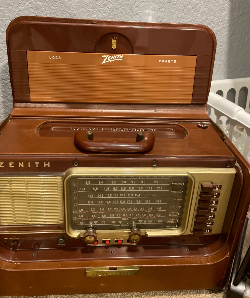 Vintage Zenith Radio 