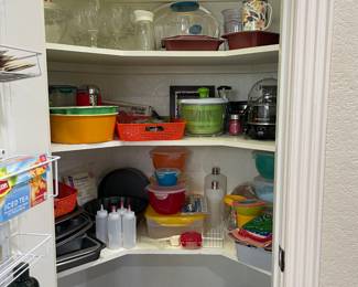 Lots of Kitchenware
