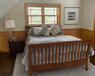 Ethan Allen Queen Size Bed 