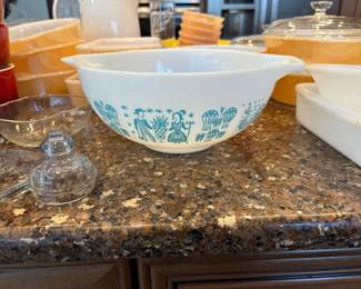 . . . Amish Butterprint mixing bowl by Pyrex