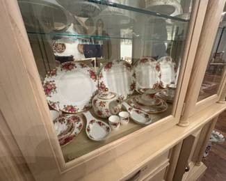 . . . another English dish set