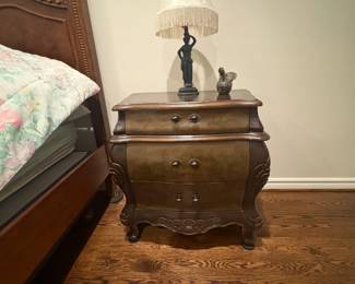 . . . closer look at the nightstand