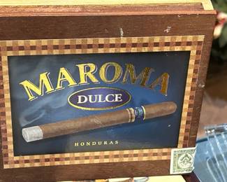 Vintage Maroma Dulce Cigar Box