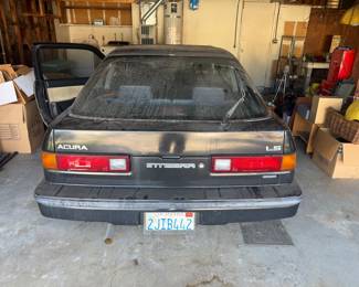 Car does not run. We do have the keys, no pink slip we will give you a bill of sale from the executor of the Wheel.