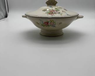 Vintage Homer Laughlin Georgian Covered Casserole Dish second image