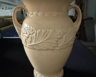 Vintage Abingdon Yellow Acanthus Leaf Vase