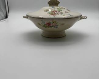 Vintage Homer Laughlin Georgian Covered Casserole Dish second image