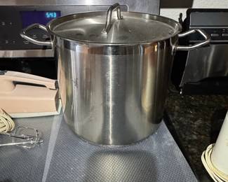 Tramontina Gourmet qt. Stainless Steel Stock Pot with Lid