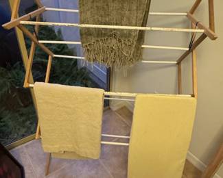 Wooden Accordion Drying Rack