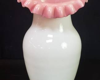 Vintage hand-blown Fenton-style ruffled rim vase