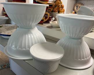5 piece white nesting bowl set