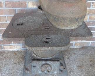 Antique Cast Iron Laundry/Hot Pot Stove & Cast Iron Kettle