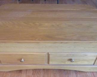 Oak Lift Top Coffee Table