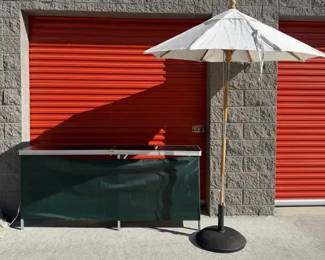 SR147Pottery Barn 6 Umbrella With Base