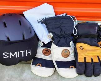 SR142Smith Mips Snow Helmet