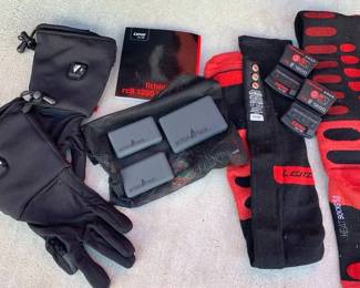 SR146Lenz Heated Socks Action Heat Gloves