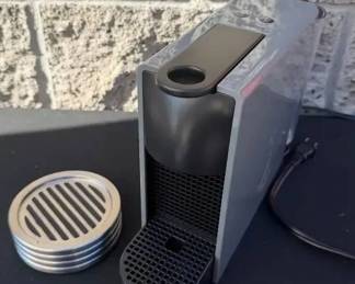 SR118Nespresso Essenza Mini Coffee Machine