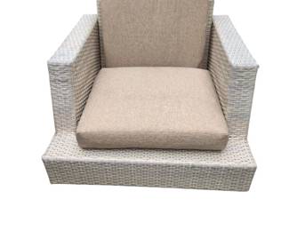 Nice Outdoor Wicker Patio Chair with Cushion and Cover