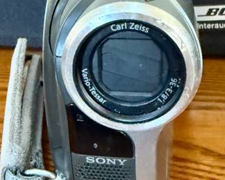 Sony DCR-DVD203 DVD/RW Handicam