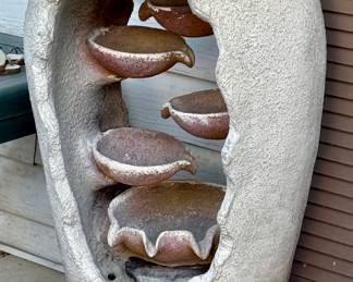 Very Cool outdoor Cascading 33" Rustic Urn Planter Fountain