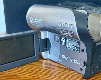 Sony DCR-DVD203 DVD/RW Handicam