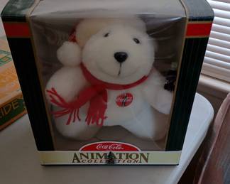 Coca Cola Bear aminated by batteries 