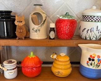 Assorted Kitchenware, including Tupperware and Decorative Storage third image