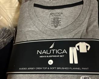 Nautica Mens Sleepwear Set  Sueded Jersey Crew Top  Soft Brushed Flannel Pant