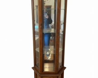 Philip Reinisch Classic Oak Corner Curio Cabinet fifth image