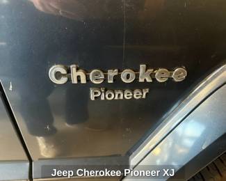 Jeep Cherokee Pioneer XJ fourth image