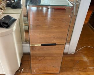 Contemporary mirrored pedestal, end table