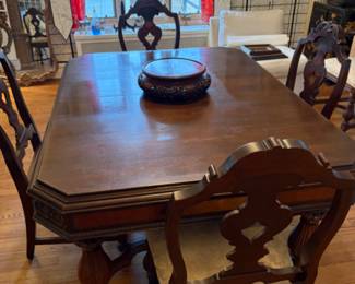 1920s, 1930s French style dining table with 1 armchair and 5 side chairs
