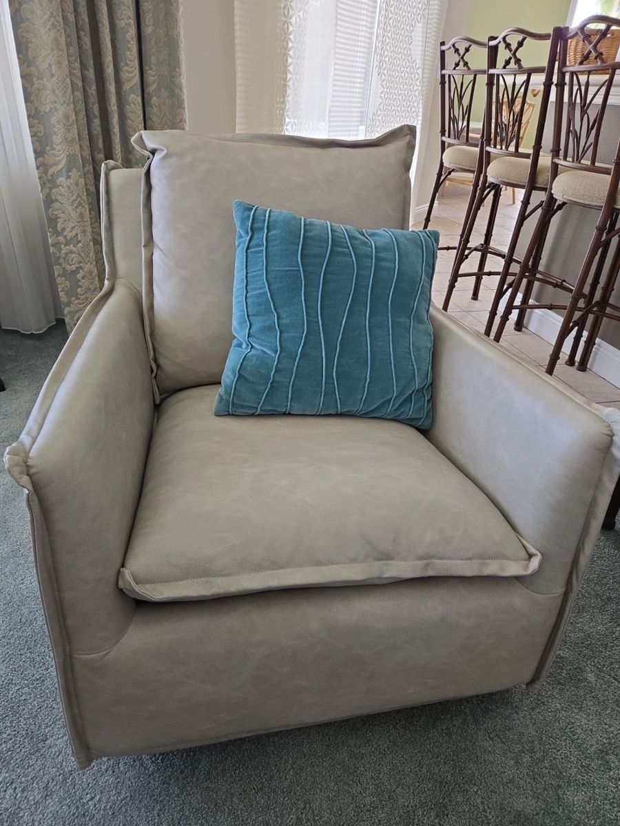 Beautiful chair that swivels and rocks