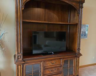 GORGEOUS Fine Furniture Design Bedroom Set Hutch Media Cabinet